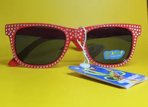 LUNETTES DE SOLEIL HAUTE QUALITE ENFANTS EYEWEAR CAT3 100% UV PROTECTION, RED POP REF: L8