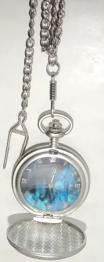 Montre gousset de collection aux couleurs de final fantasy